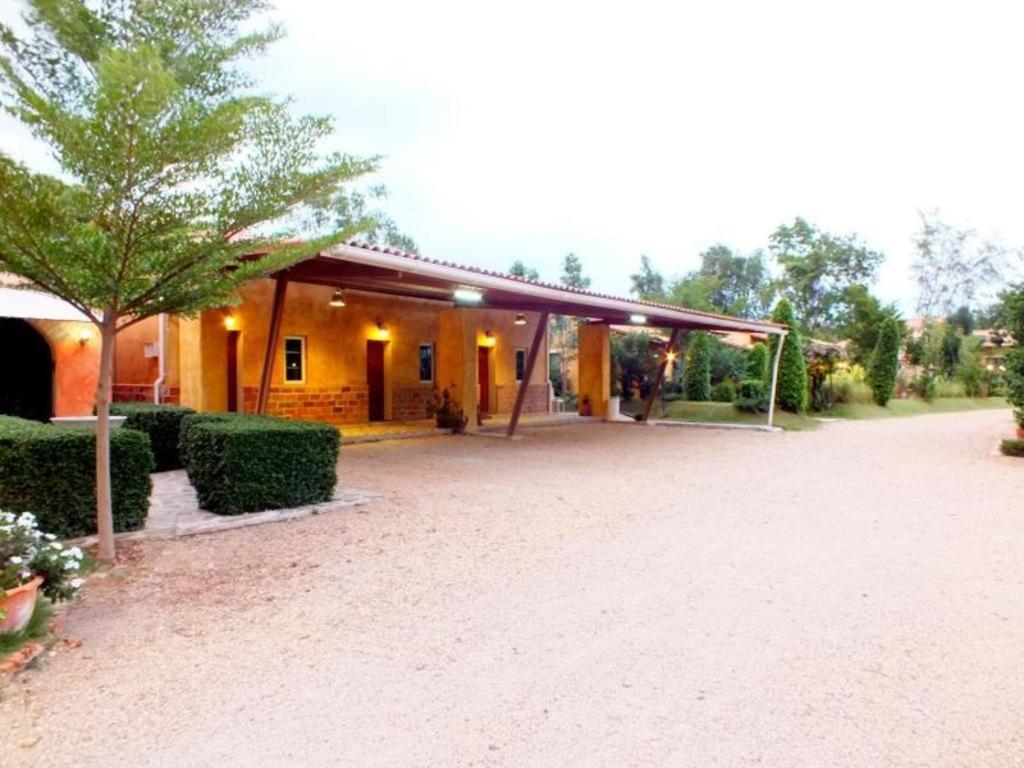 Villa Tuscany Country Resort Suan Phueng Zewnętrze zdjęcie
