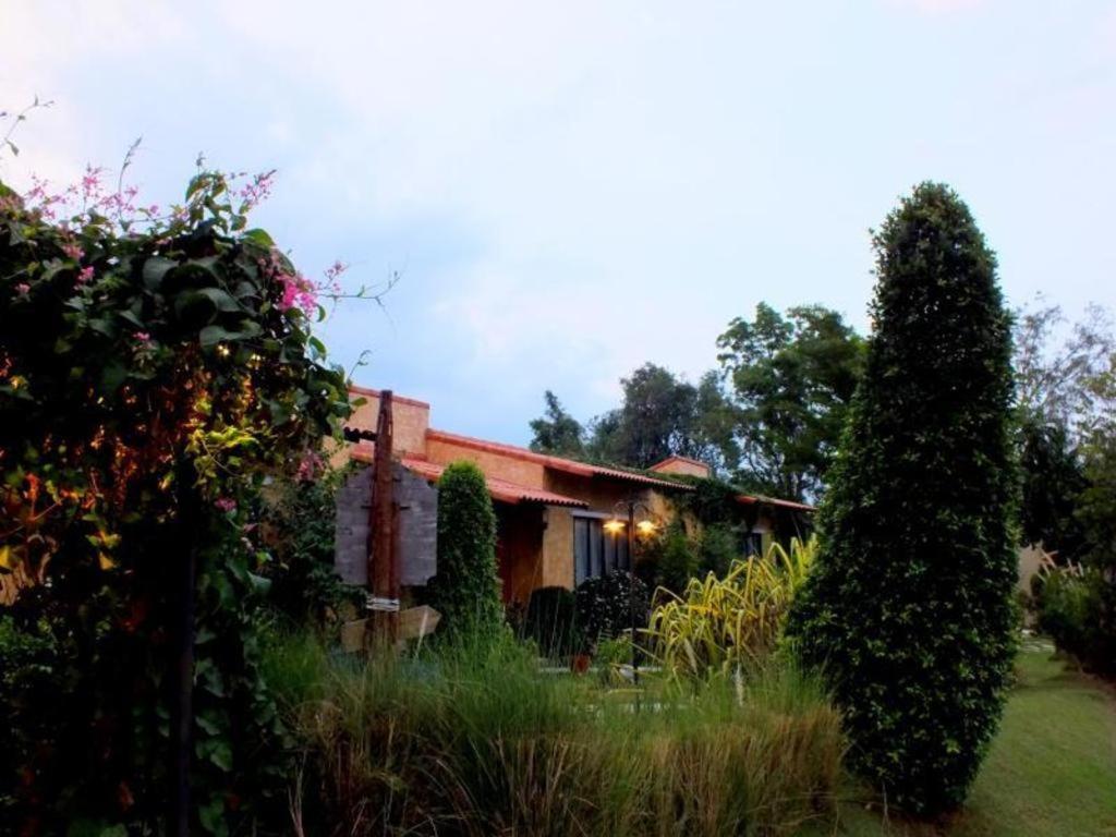 Villa Tuscany Country Resort Suan Phueng Zewnętrze zdjęcie
