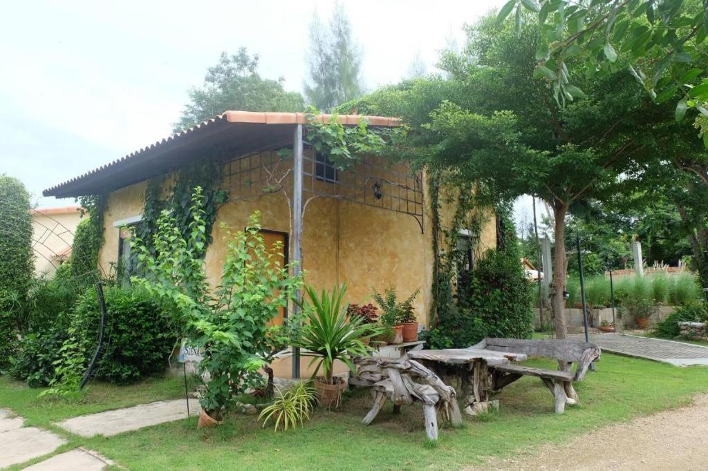 Villa Tuscany Country Resort Suan Phueng Zewnętrze zdjęcie