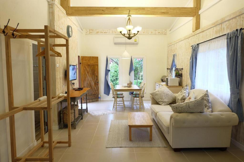Villa Tuscany Country Resort Suan Phueng Zewnętrze zdjęcie