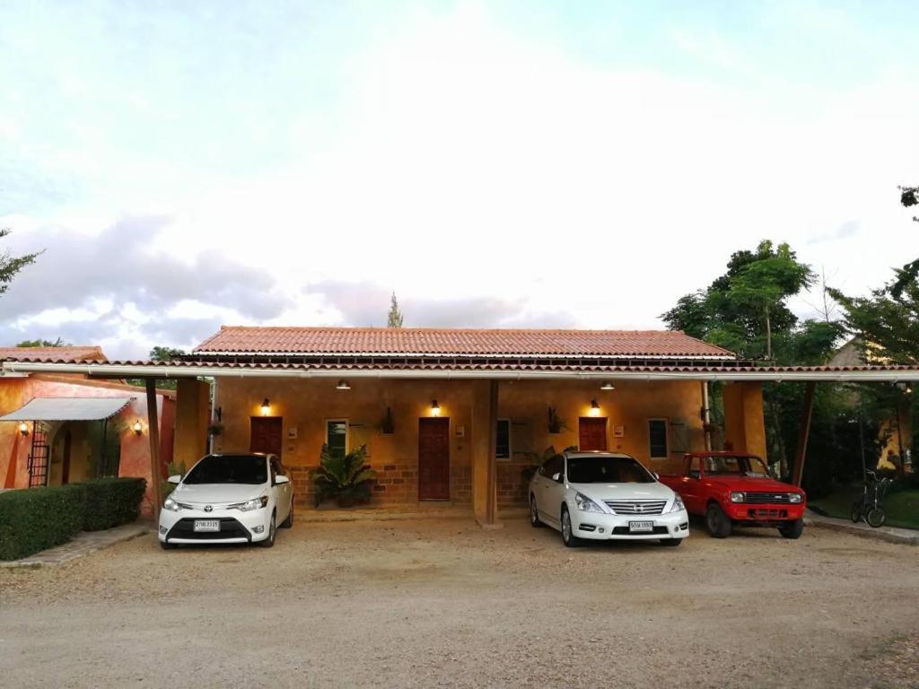 Villa Tuscany Country Resort Suan Phueng Zewnętrze zdjęcie