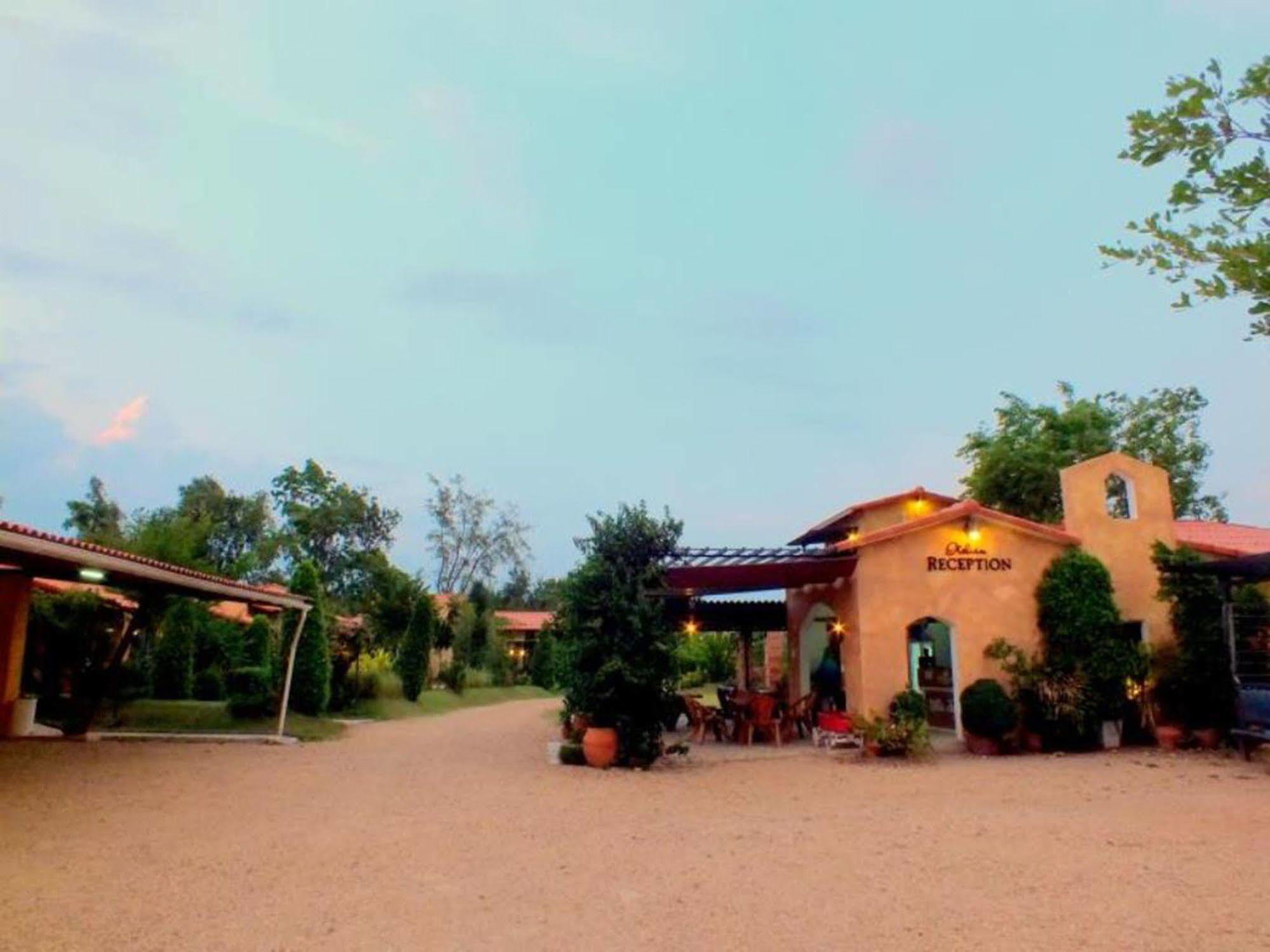 Villa Tuscany Country Resort Suan Phueng Zewnętrze zdjęcie